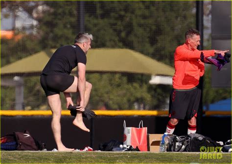 Ant Anstead Strips Down to Underwear on Soccer Field While。